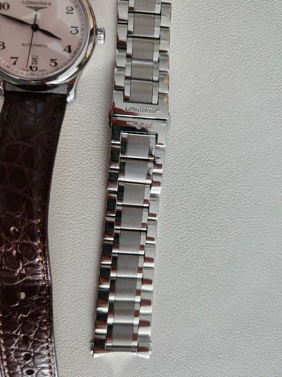 LONGINES
