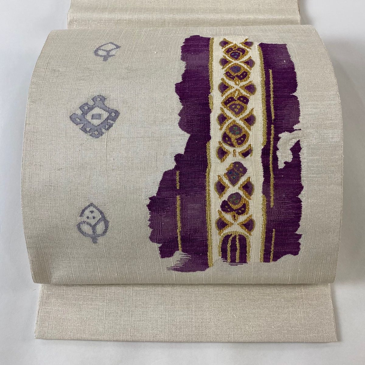 美品　袋帯　お太鼓柄　作家　正絹　濃い紫系 袋帯 美品 秀品 草花 霞 金通し 茶紫 お太鼓柄 正絹｜中古・古着