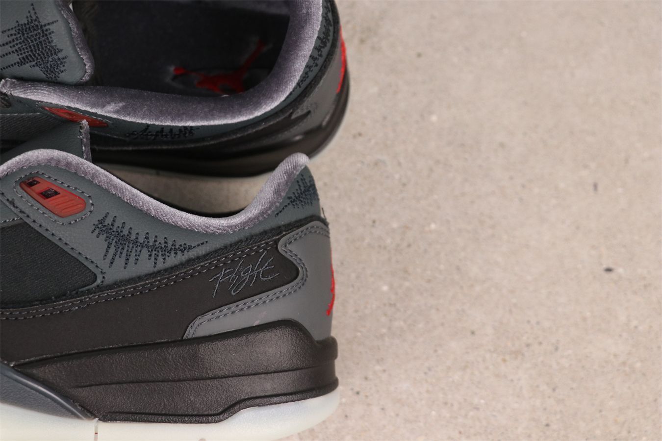  今日 Nike HQ 2958-006 ナイキ ブラック - バーサティレッド スニーカー キッズシューズ