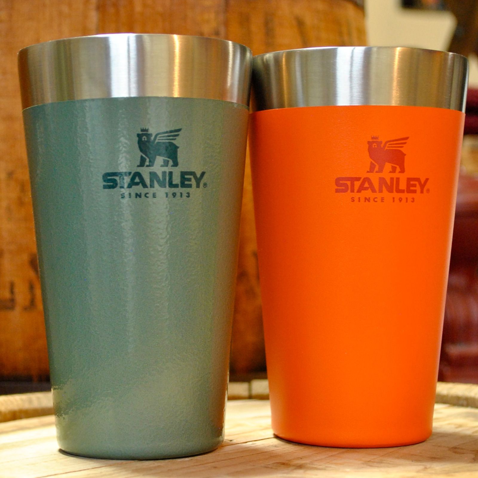 スタンレーSTANLEY 2025旧スタッキング真空パイント0.47L 2色セット グリーン-旧オレンジ 保冷保温 真空断熱タンブラー ペア