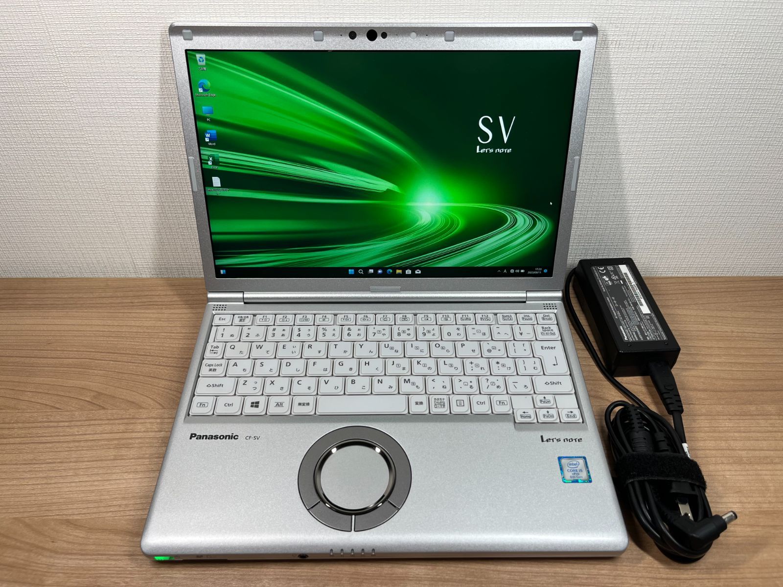 限定品 >SKA02 軽量 Panasonic Let's note CF-SV8 8GB / SSD 256 /i5