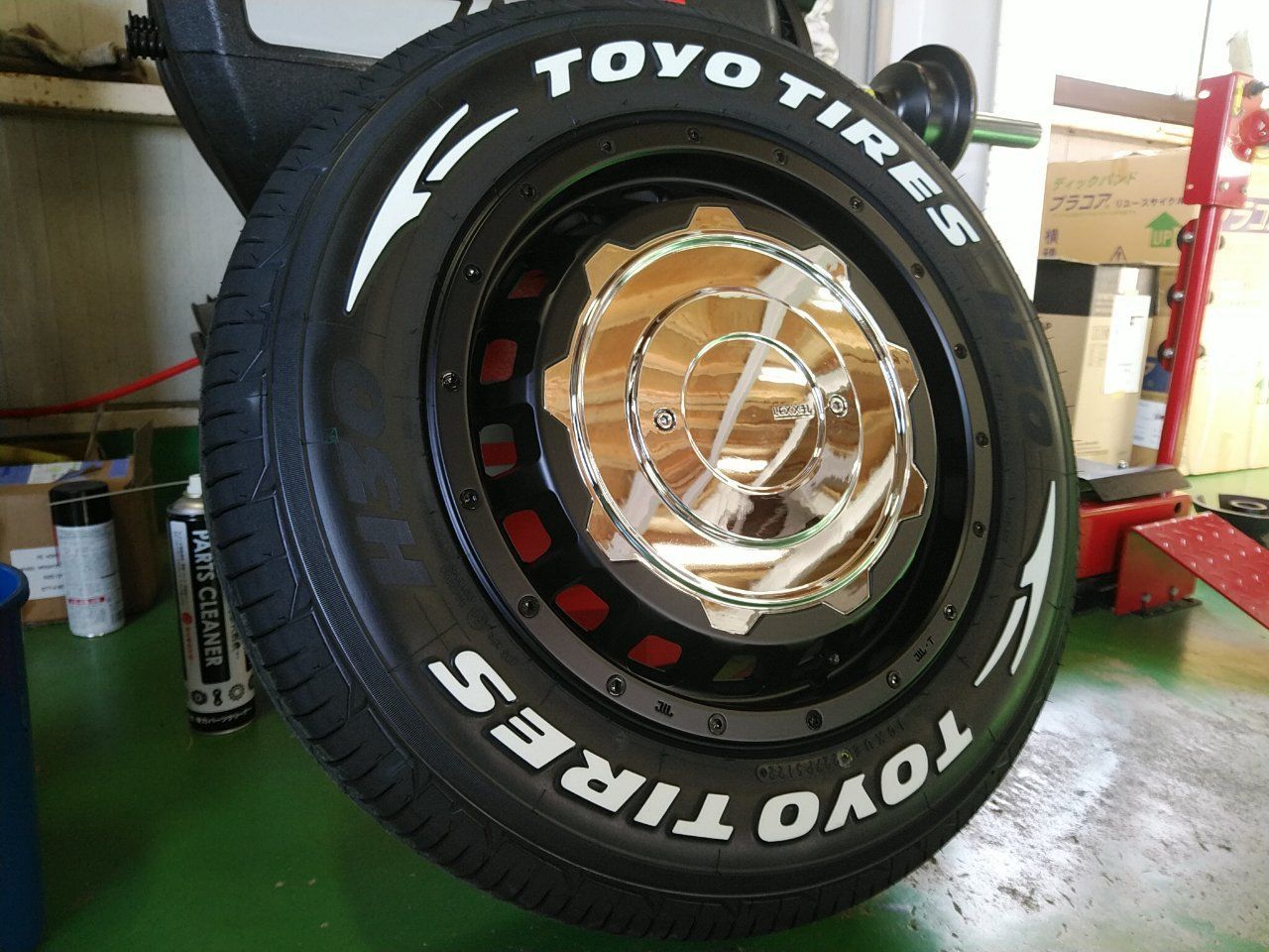 新品 4本 日産 キャラバン NV350 タイヤホイールセット TOYO H30