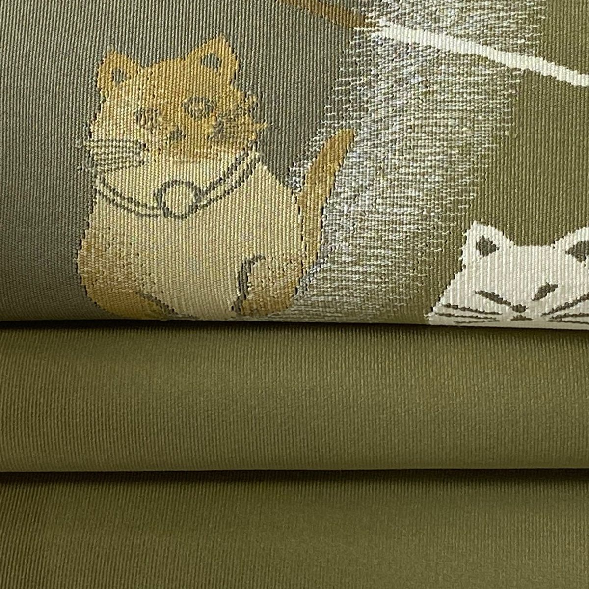 名古屋帯 美品 逸品 八寸名古屋帯 猫 鞠 鶯色 正絹 【中古】 - メルカリ
