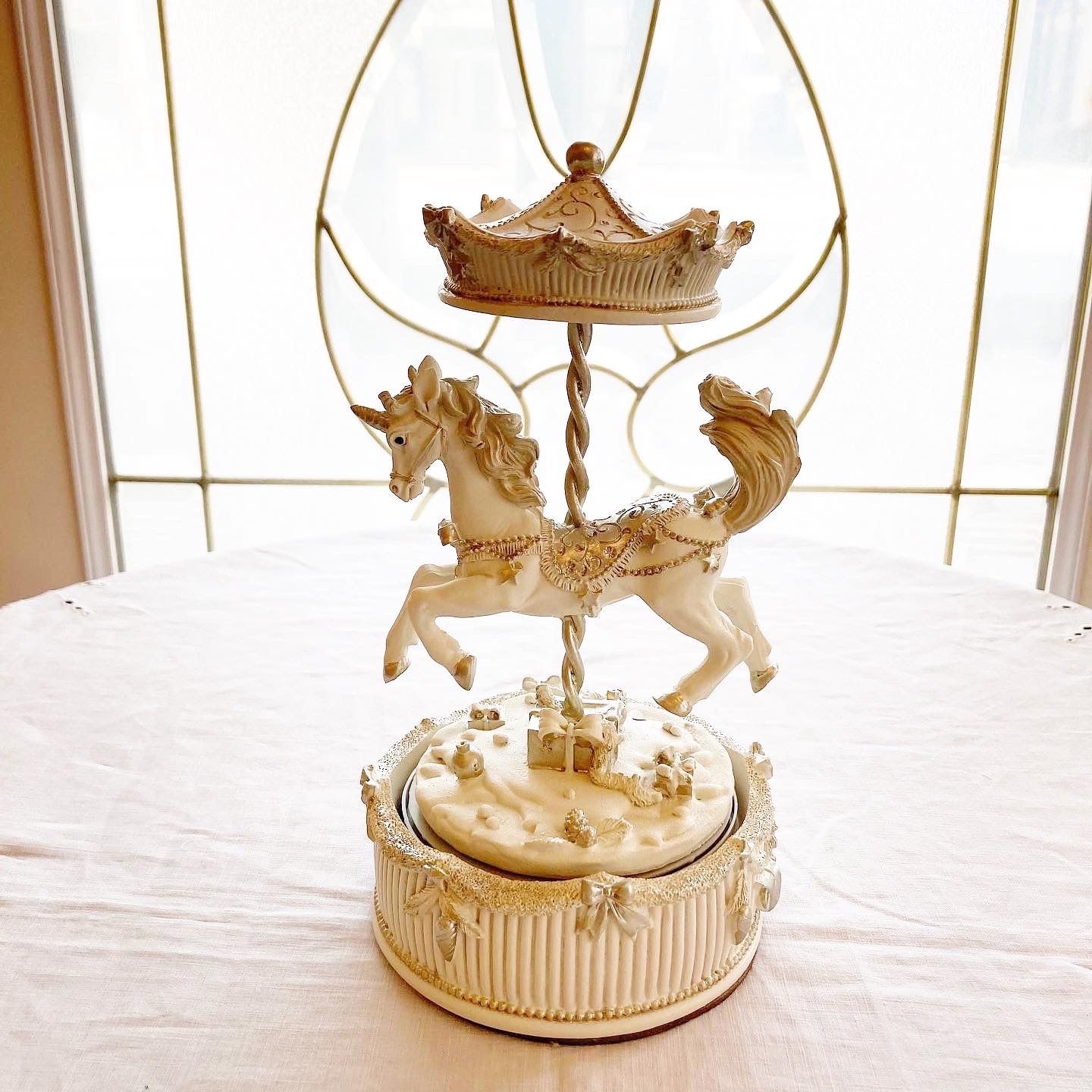 新品 未使用 Roman社 幻想的 クリスマス インテリア オルゴール風 ギフト 楽天市場】＼楽天1位！／クリスマス オルゴール 図書型 高級