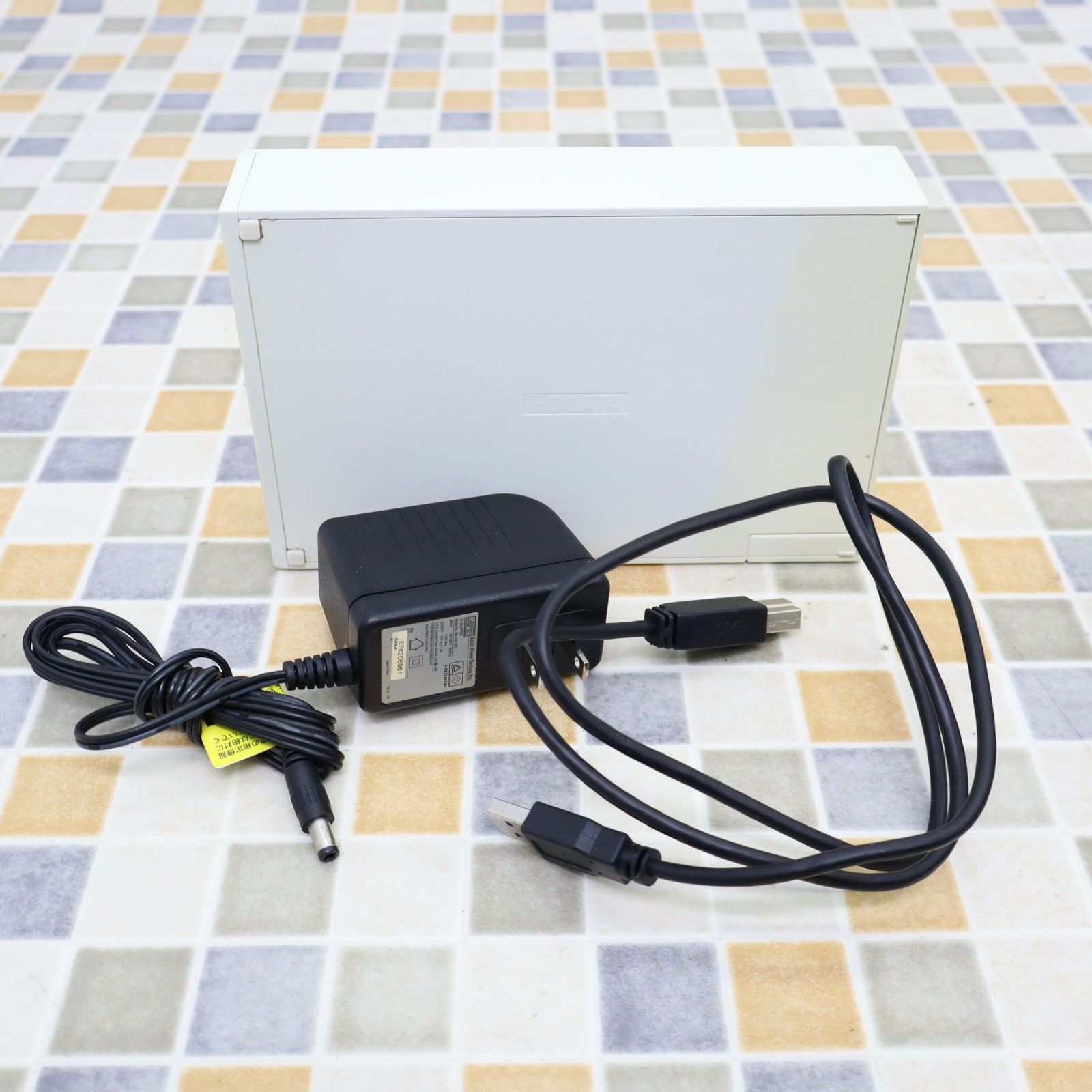 ∨ ｜1TB 外付け HDD ハードディスク｜I・O DATA HDCL-UTE1W ｜ アダプター USBケーブル付 フォーマット済O6313