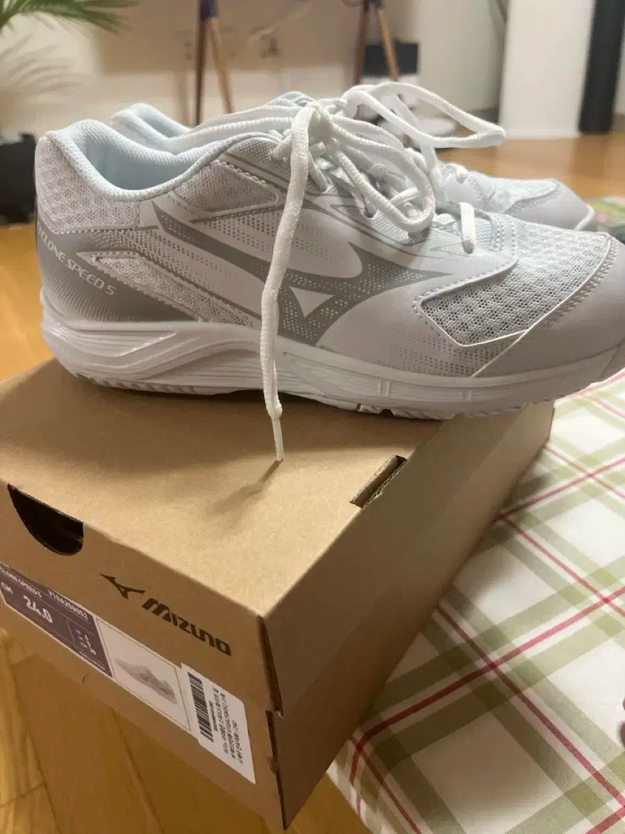 ミズノ サイクル クローン スピード5 240