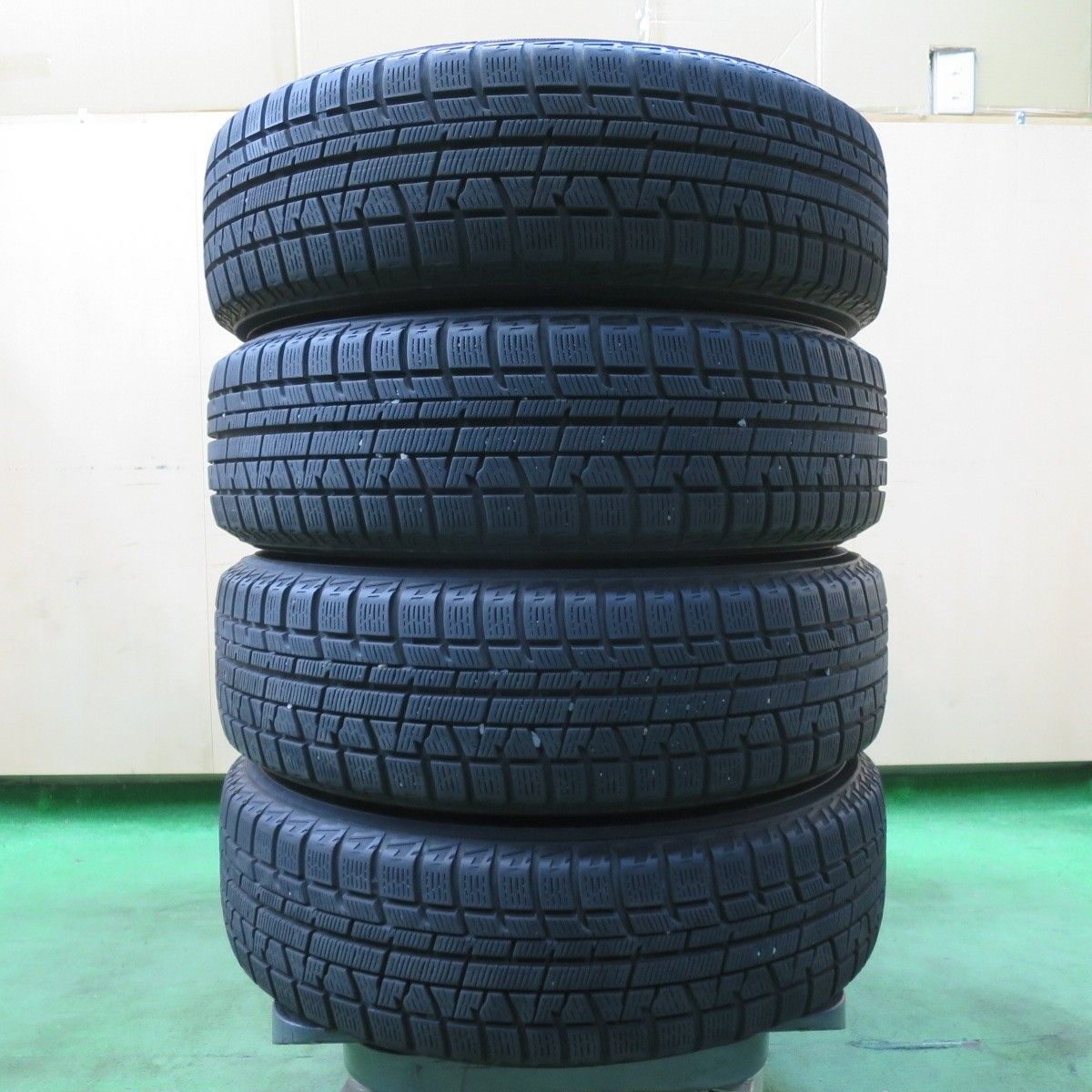 バリ山 YOKOHAMA ヨコハマ IG50PLUS 175⁄70R14 スタッドレス タイヤ