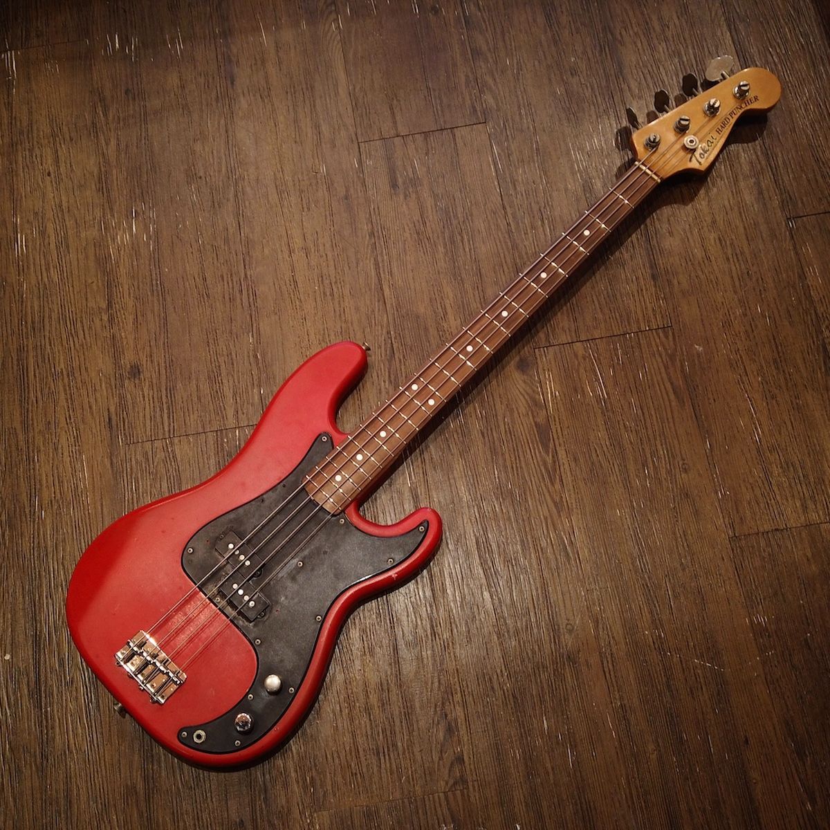 ベース Tokai HARD PUNCHER Tokai Hard Puncher Black 1981 – Chicago Music Exchange