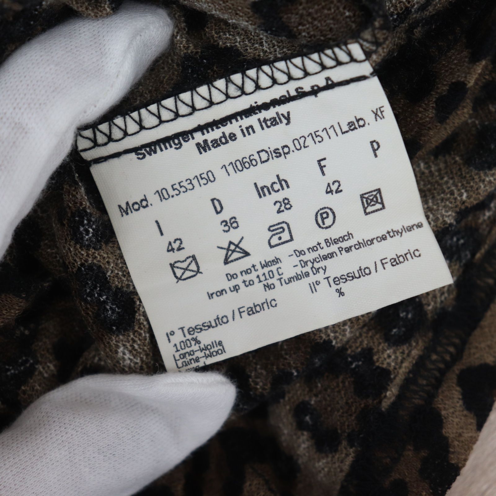 ITPNKHQDYE3K 美品 FENDI フェンディ レオパード ファブリック