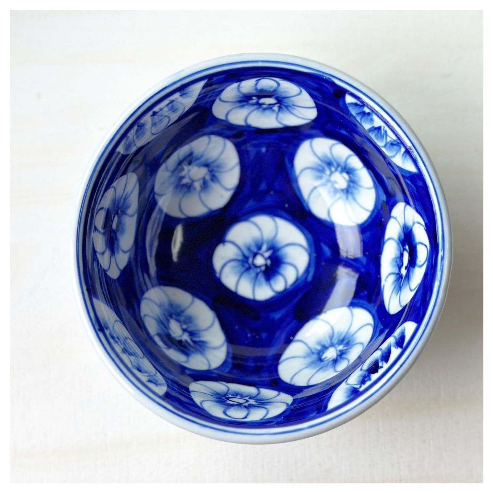 新品 ベトナムのバッチャン焼き 花柄の丼 - メルカリ