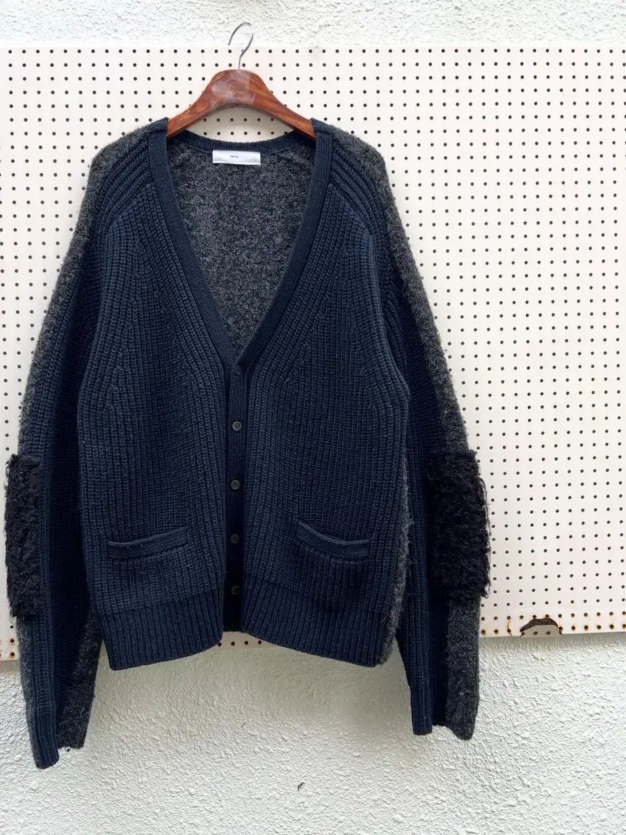 TOGA VIRILIS Stripe knit cardigan(NAVY) Stripe Knit Cardigan in
