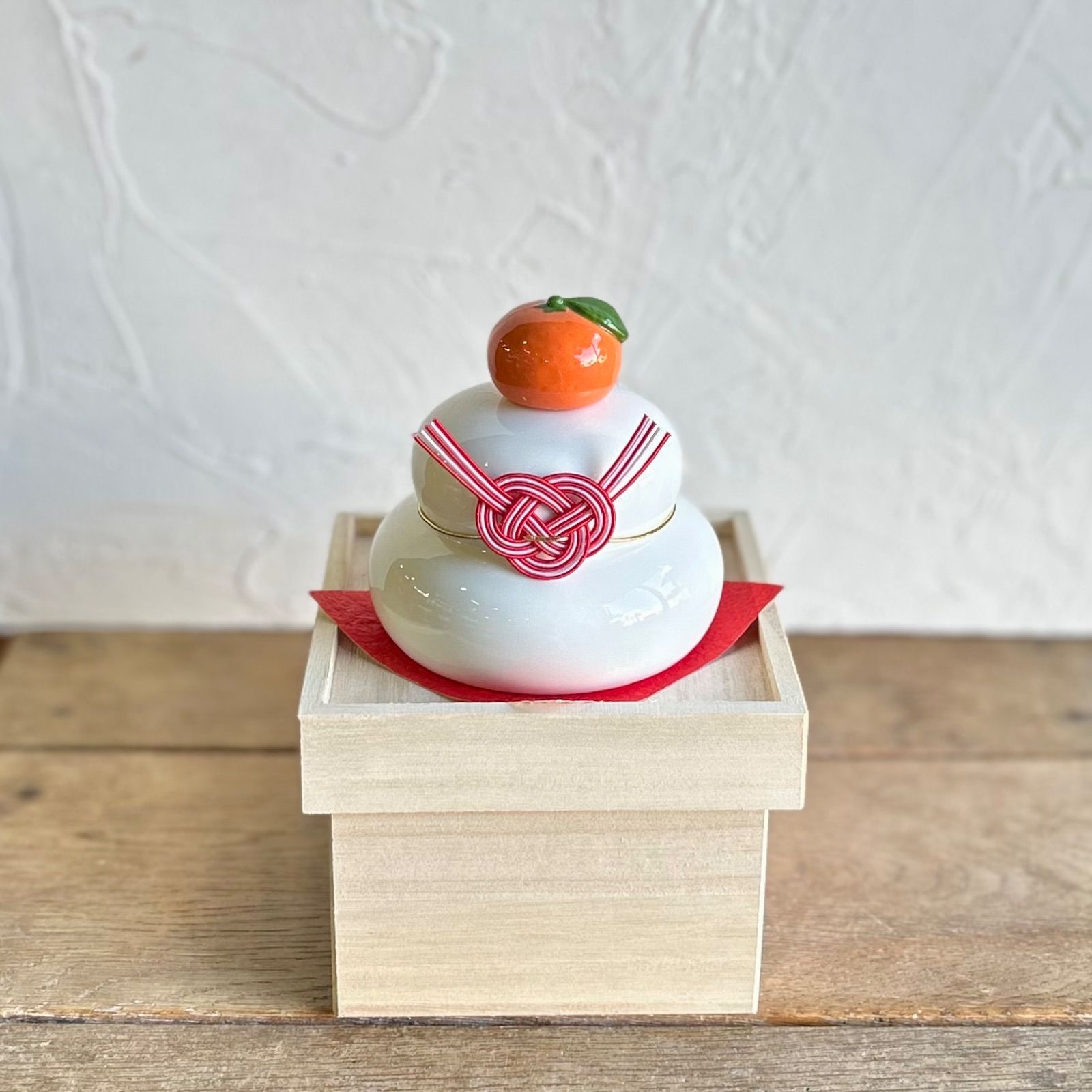 薬師窯 干支 鏡餅 飾り(大・収納桐箱台付) 薬師窯 干支 鏡餅 飾り(大・収納桐箱台付) 薬師窯 干支」の人気