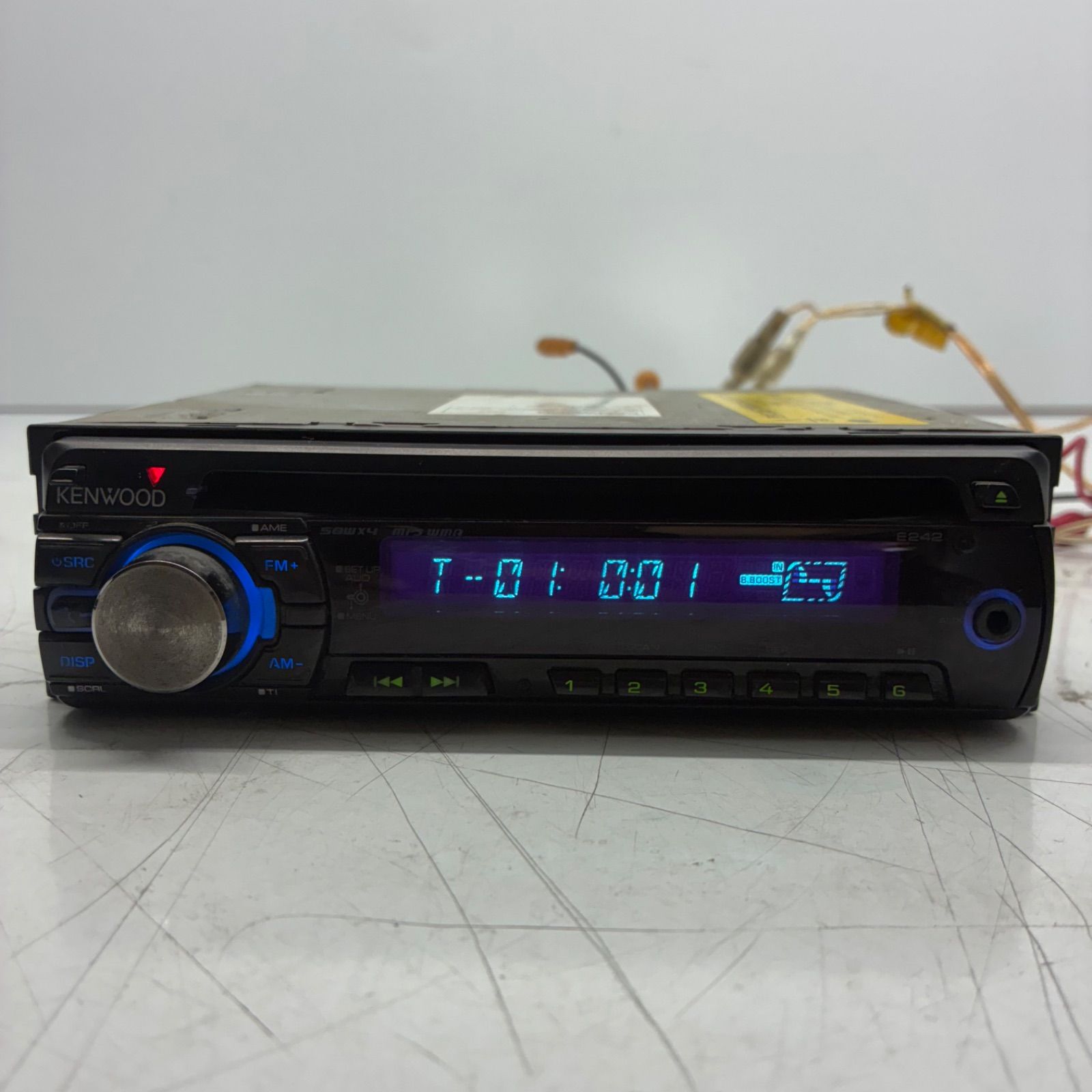 ケンウッド KENWOOD E242 1DIN カーオーディオ チューナー デッキ フロント AUX CD FM AM MP3 WMA 動作 済み P70543