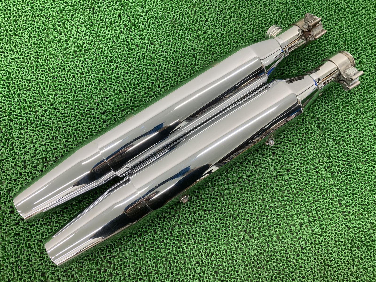 FLSTC1450 サイレンサーマフラー 65682-04 ハーレー 純正 中古 ヒートガード ヘリテイジソフテイルクラシック コンディション良好