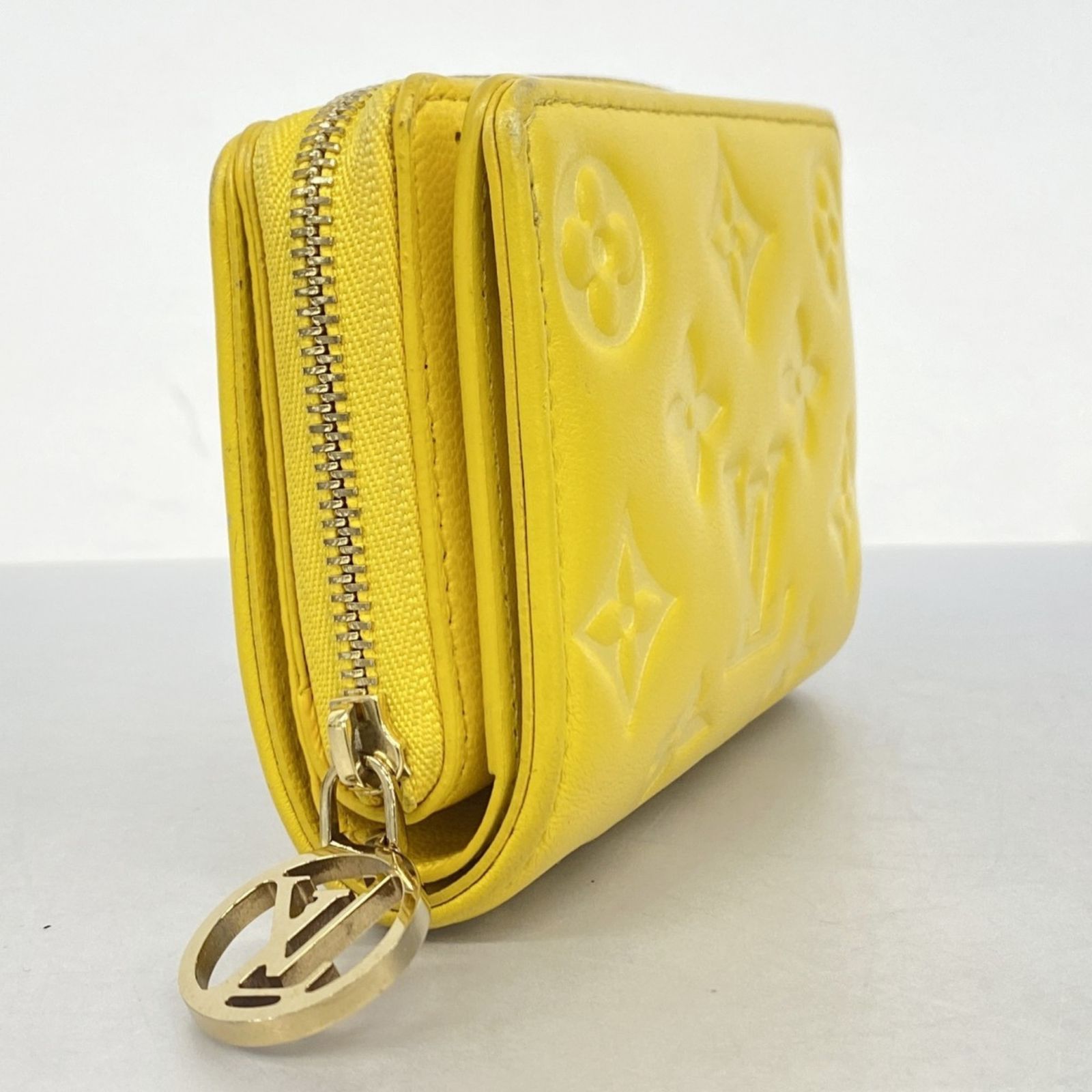 ルイヴィトン モノグラムエンボス ポルトフォイユ ルー コンパクト  