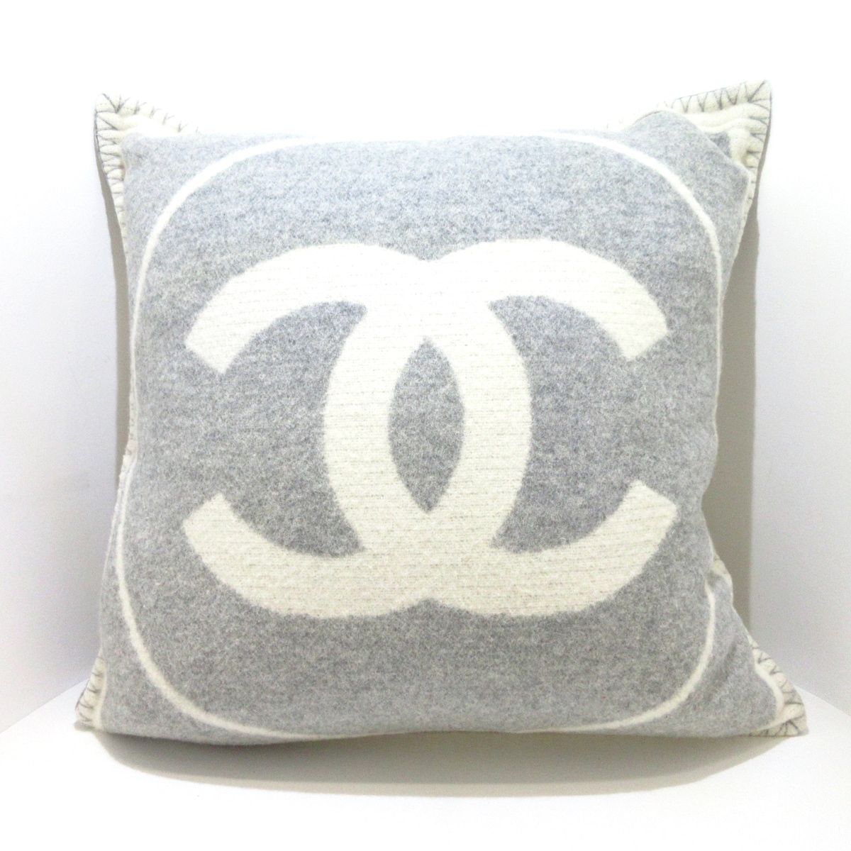 CHANEL(シャネル) 小物美品 - グレー×アイボリー クッション