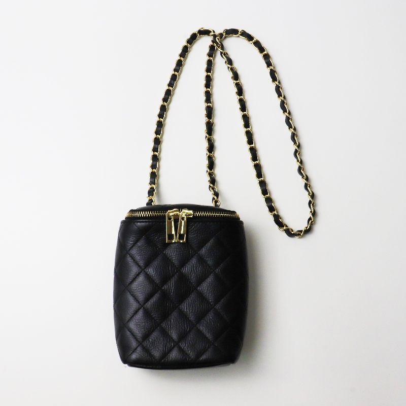 美品 オウレンティ AULENTTI SAUVAGE キルティングミニショルダー 