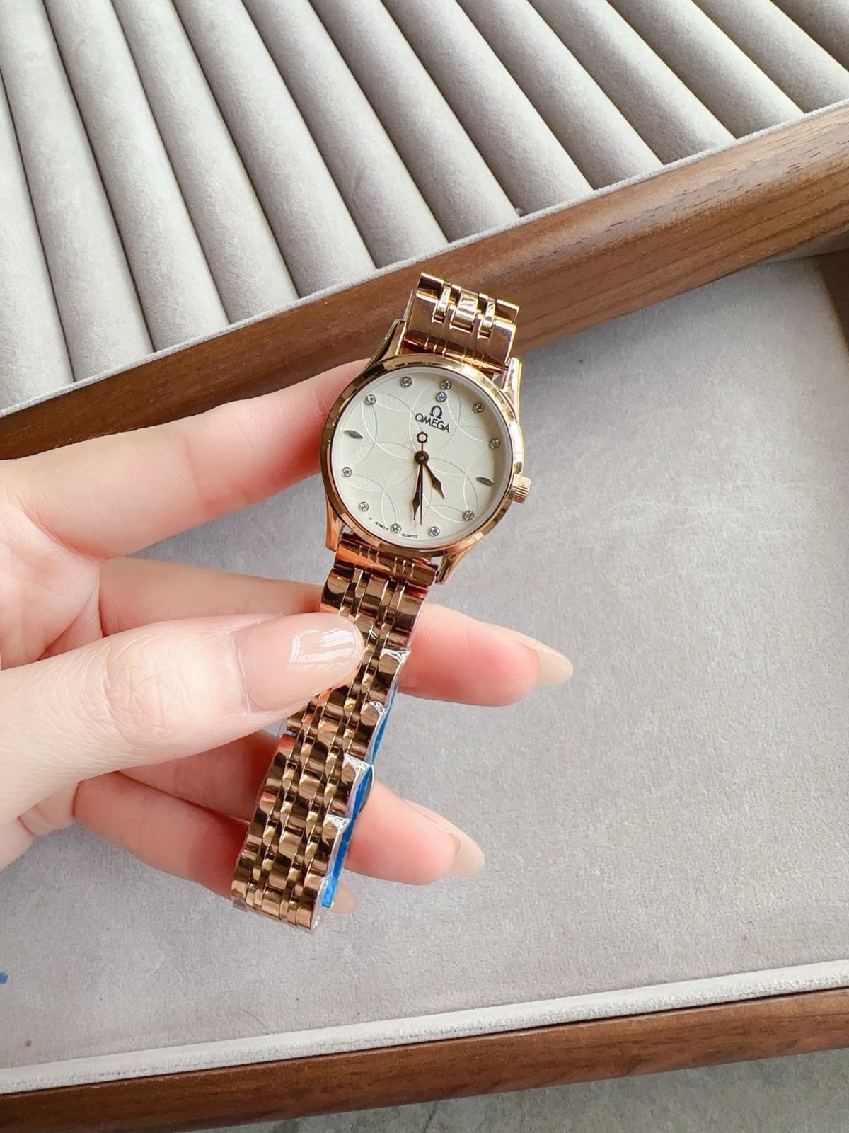 OMEGA オメガ レディース腕時計 32mm｜クオーツ×マルチカラー