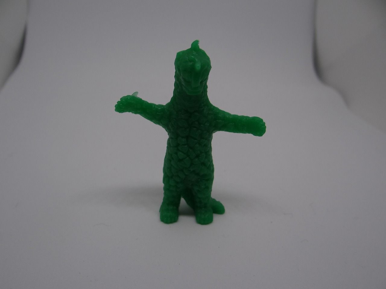 当時物ウルトラ怪獣消しゴム ゴルバゴス緑
