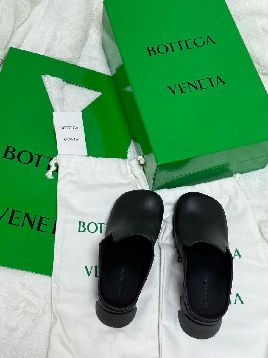 BOTTEGA VENETA ボッテガヴェネタ ボッテガヴェネタ ラバー フラッシュ klogg クロッグ 黒