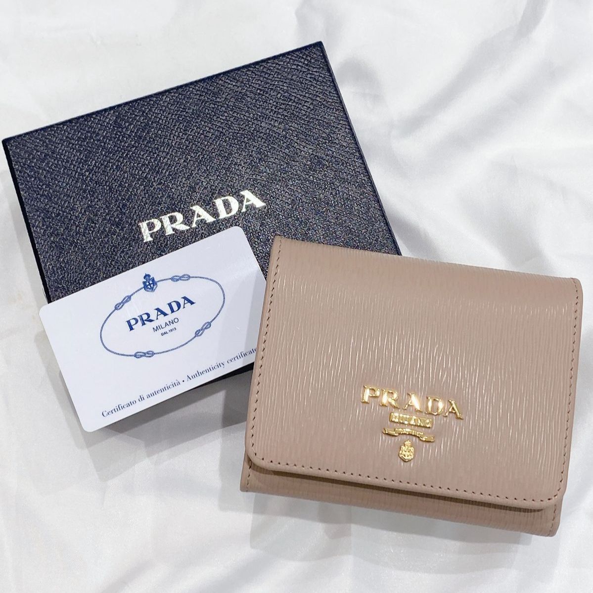 美品◇PRADA プラダ 三つ折り財布 ウォレット VITELLO MOVE ヴィッテロ