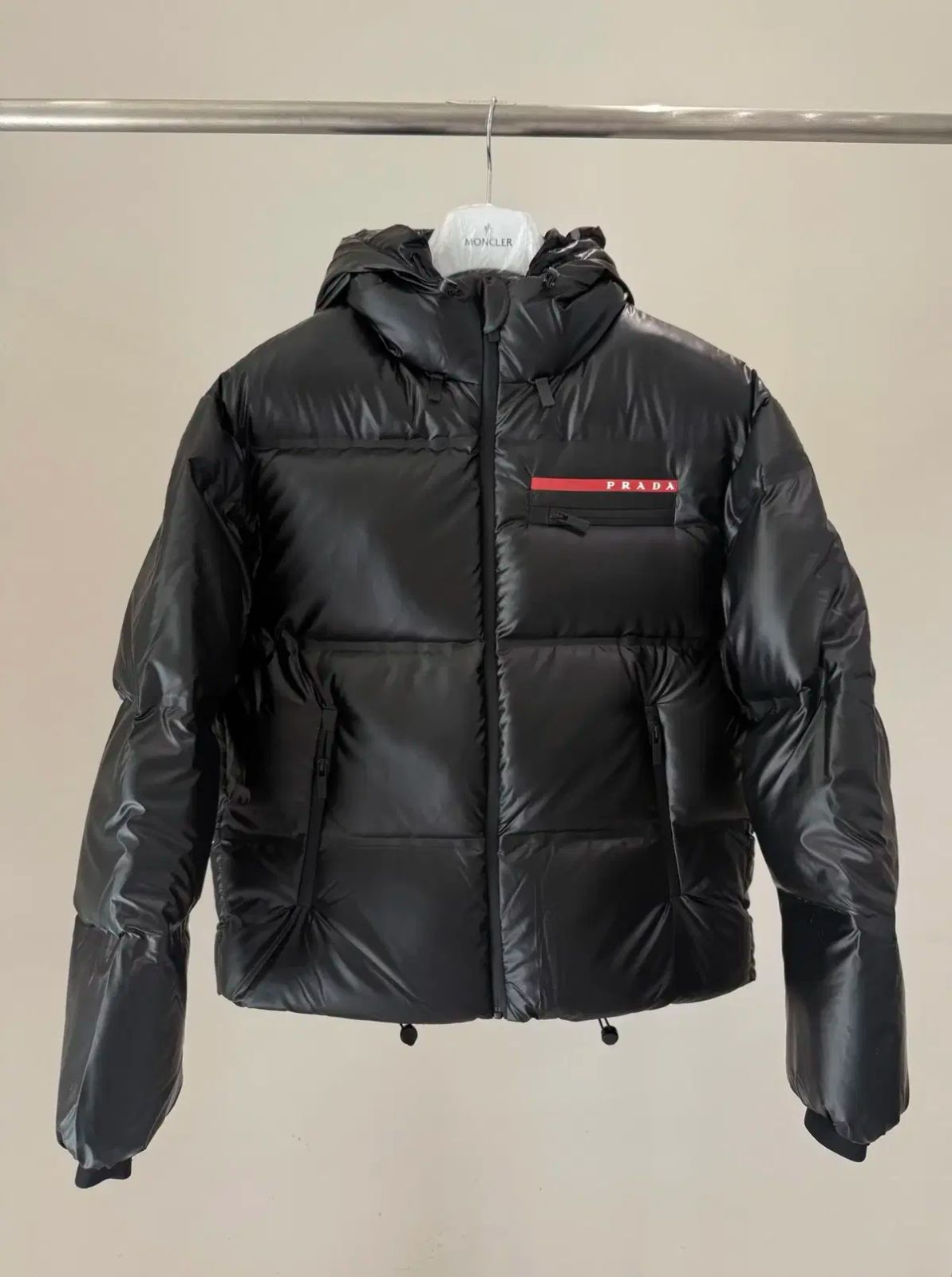 P*n様 PRADA ブラック ダウンジャケット今なら5000円オフ！させていた PRADA ブラック ダウンジャケット今なら5000円オフ！させて
