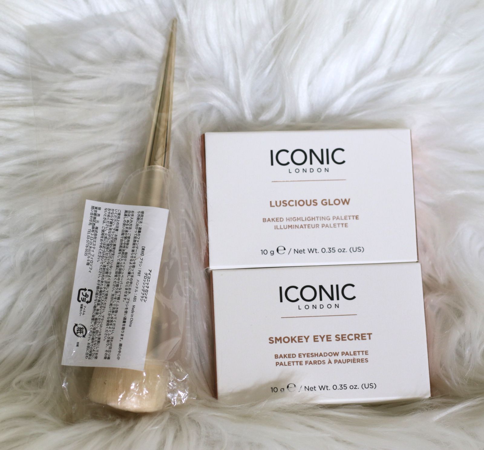ICONIC LONDON スモーキーシークレットアイシャドウパレット 内容量10g中約9割程残っています×1箱 ラシャスグロウベイクドハイライティングパレット ♥ 内容量10g×1箱 グロッシングブラシ ♥ ×1本 セット