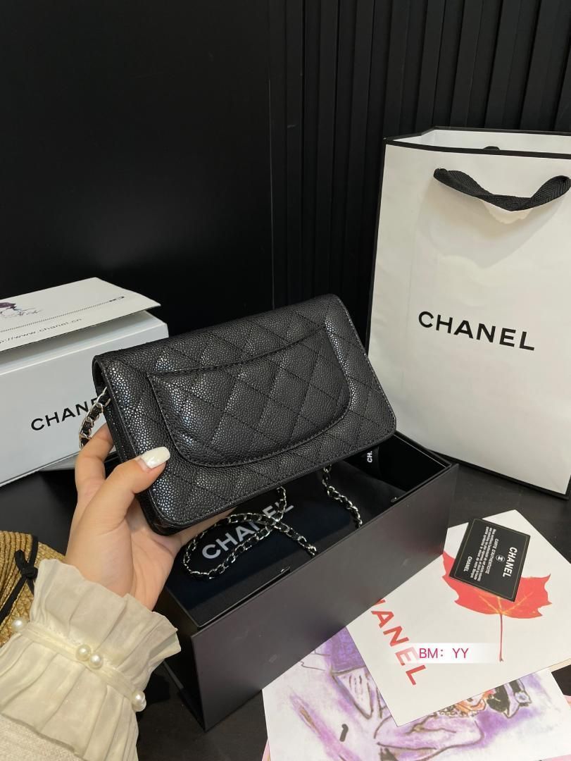 CHANEL チェーンショルダーバッグ