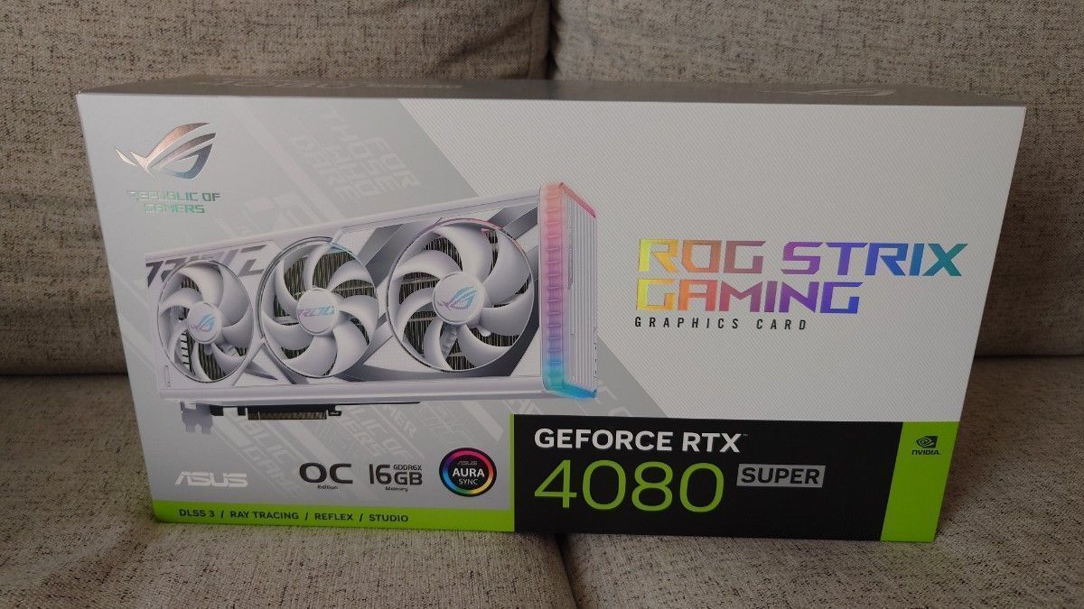 - ASUS ROG Strix RTX4080 SUPER White OC 16GB GDDR6X 最新GPU