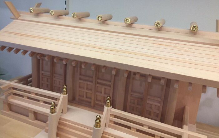 神棚の里 木曽桧 神棚 低床通し屋根三社月読 唐戸