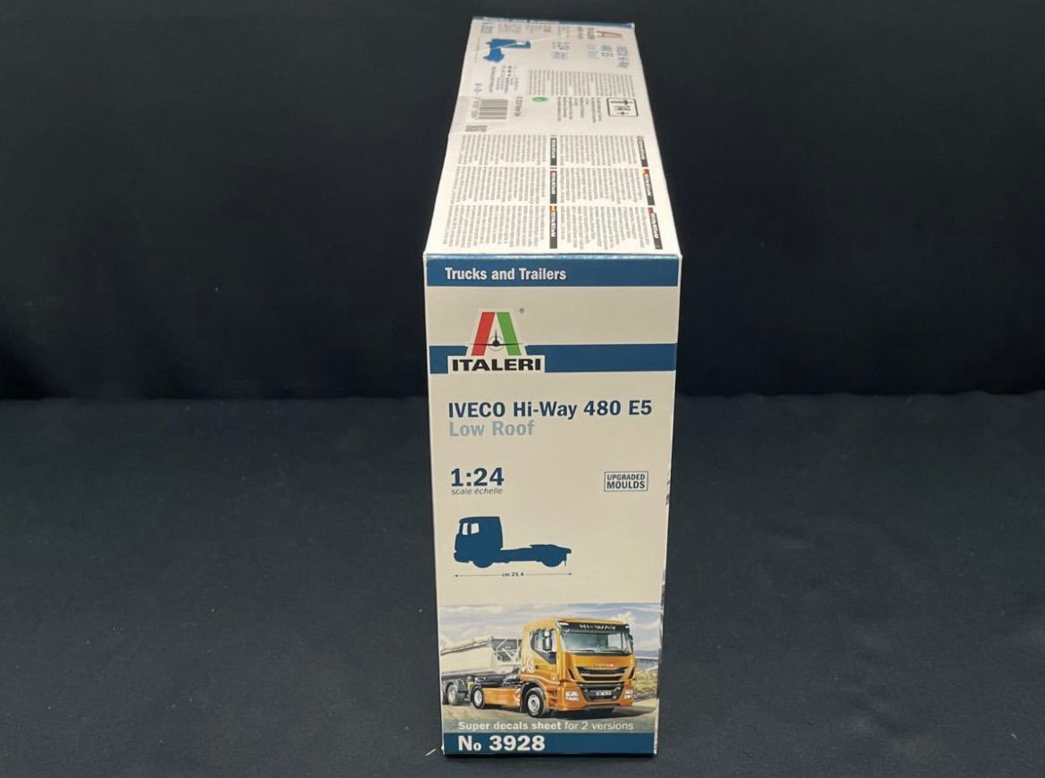 【新品】イヴェコ ハイウェイ 480 E5 ロールーフ 1/24 イタレリ 新品】イヴェコ ハイウェイ 480 E5 ロールーフ 1/24 イタレリ