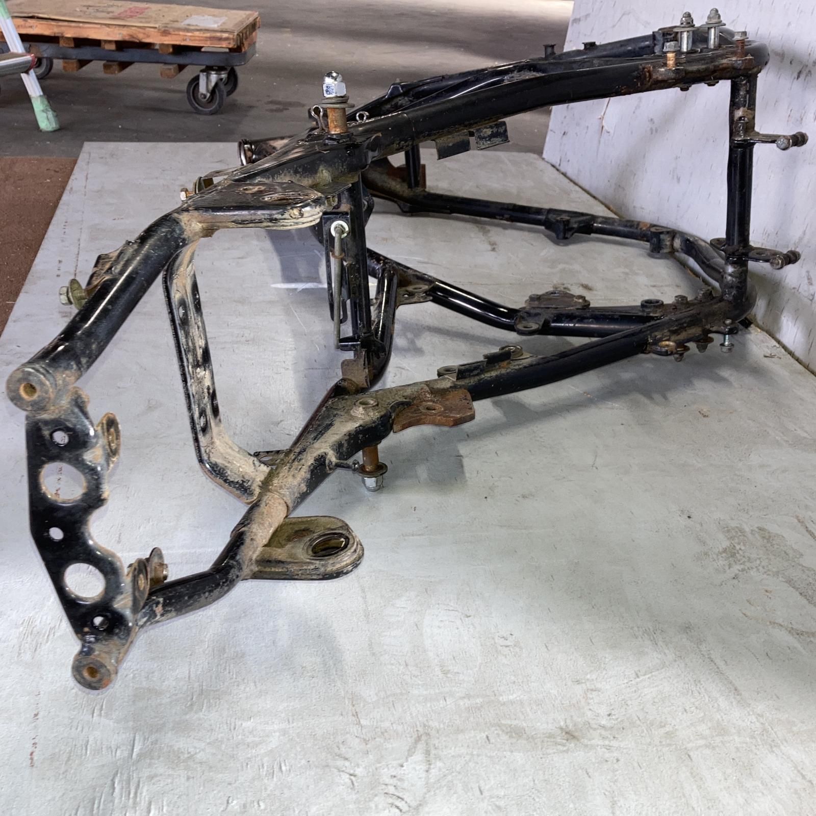 KAWASAKI Z750 FX 3型 KZ750E メインフレーム 書類付き 当時物 (C-24-1120-52-42) カワサキ KAWASAKI Z750 FX 3型 KZ750E メインフレーム 書類付き 当時物 (C-24