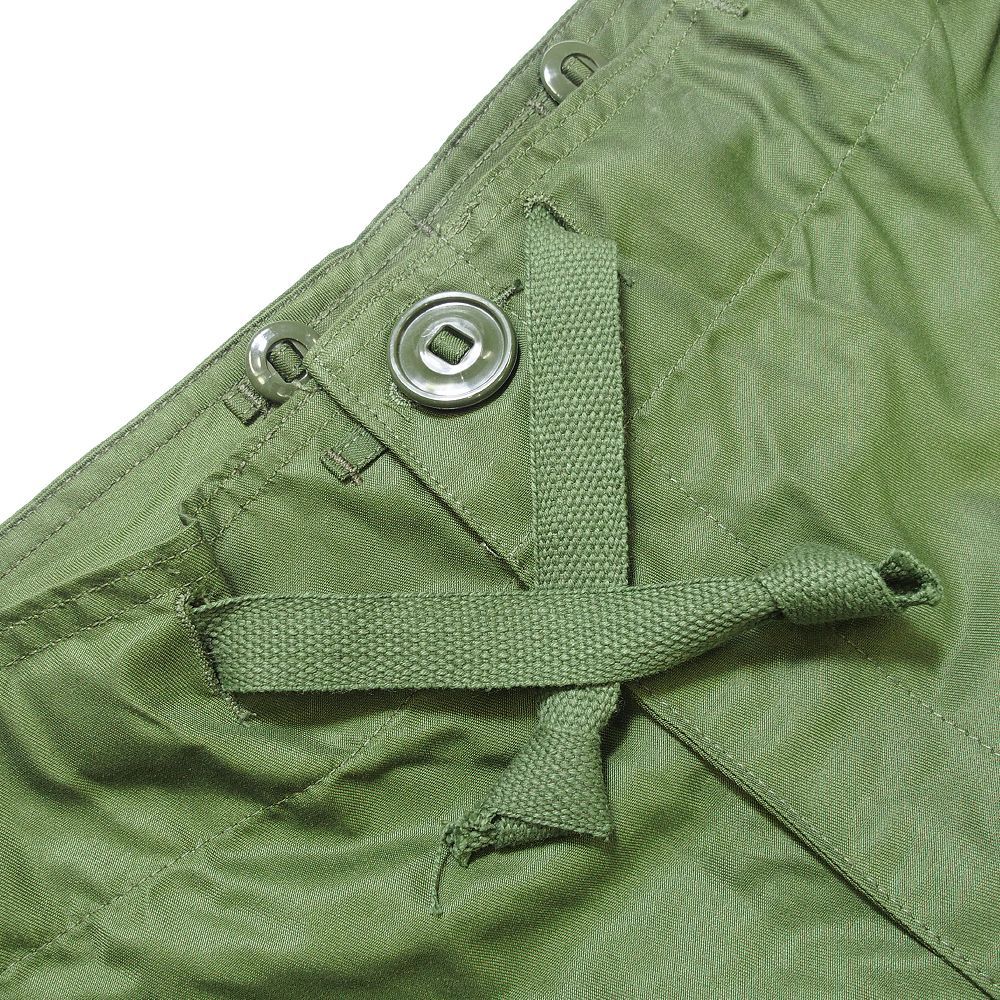 はな✨デッドストック✨カナダ軍★オーバーパンツ★ECW★WINDPROOF デッドストック カナダ軍 ECW WINDPROOF オーバーパンツ - メルカリ