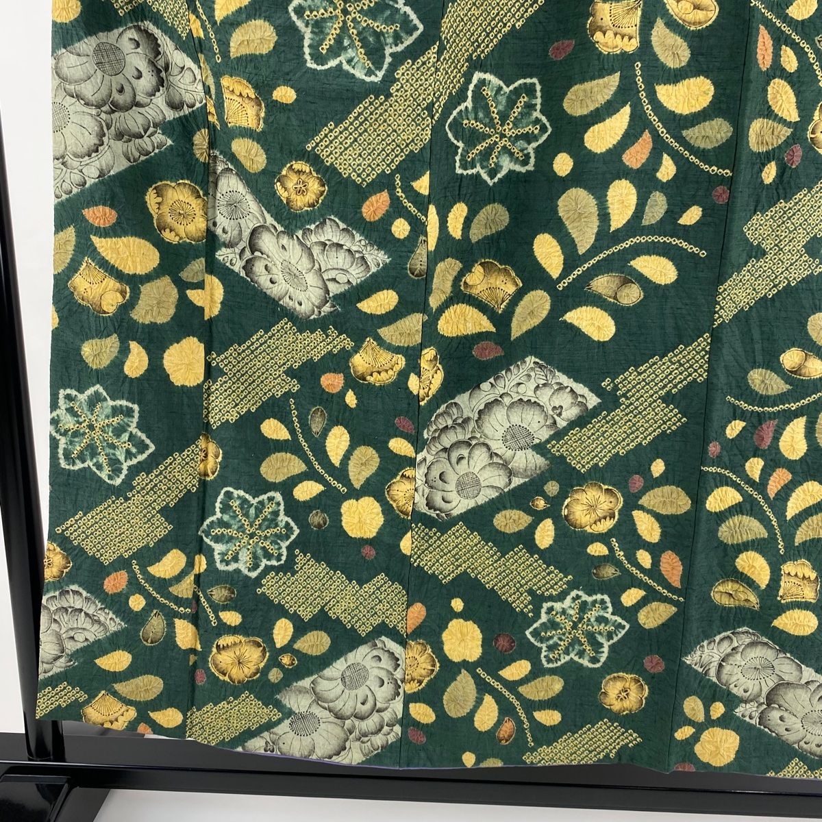 小紋 身丈153.5cm 裄丈61cm S 袷 紬地 辻が花柄 絞り 緑 正絹 美品  