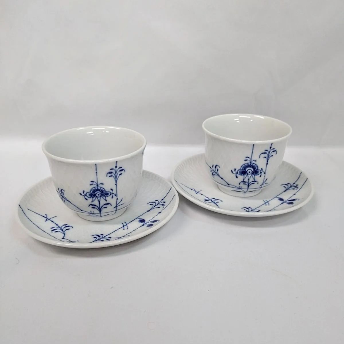 N371、ロイヤルコペンハーゲン 赤青富士 桐谷幸二 カップ