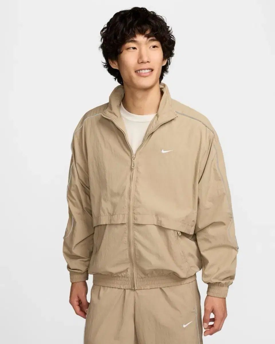 L XL Nike(ナイキ） NSW ソロスウッシュ ウーブン トラック ジャケット カーキ ウインドブレーカー