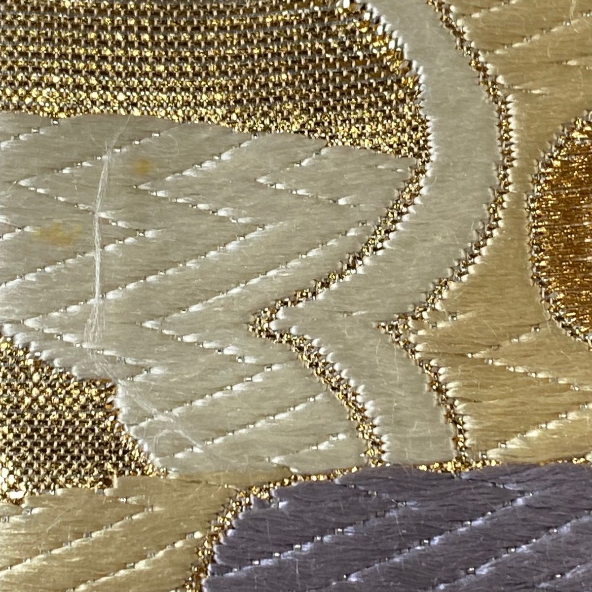 袋帯 秀品 鎌倉紋 蝶 金銀糸 唐織 銀色 六通 正絹 【中古】 袋帯 美