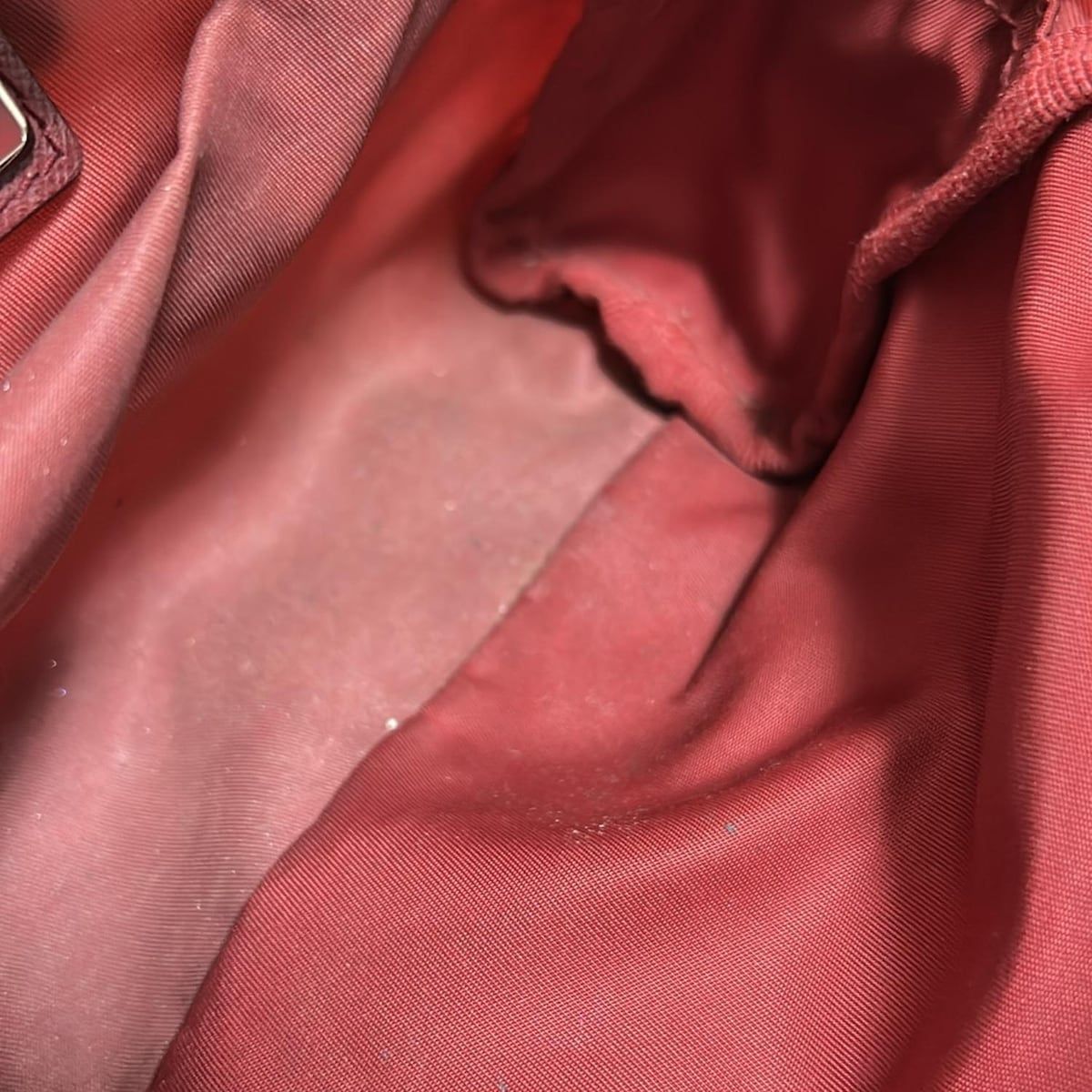 PRADA レッドナイロンポーチ PRADA レッド ナイロン ポーチ PRADA レッド ナイロン ポーチ Prada