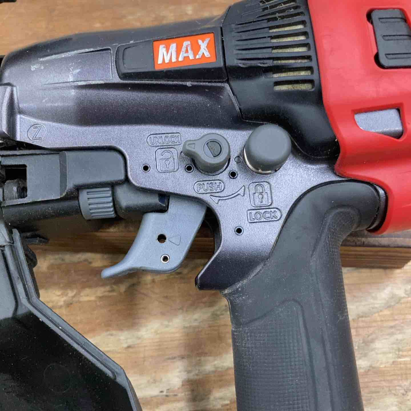 MAX