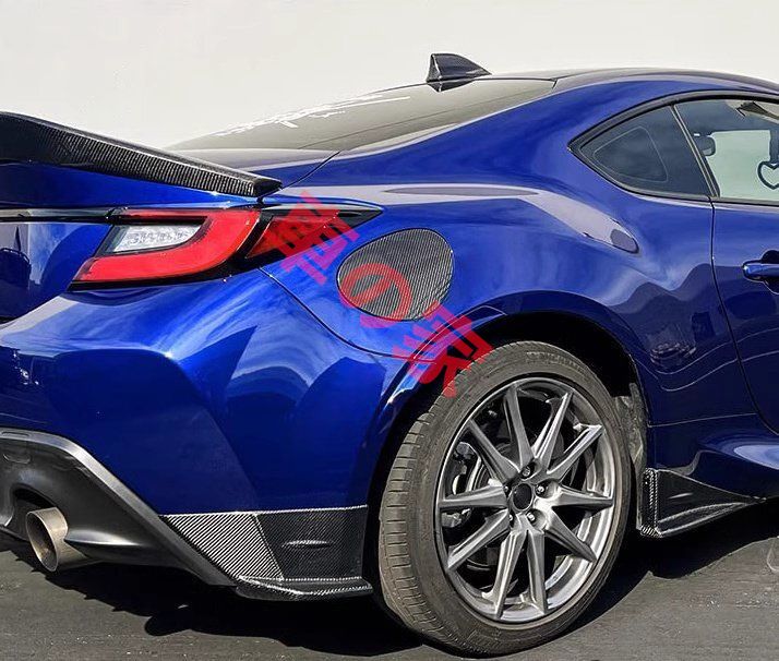 トヨタGR86 スバルBRZ ドryカーボンファイバー 無傷貼り付け ガソリンタンクキャップカバー