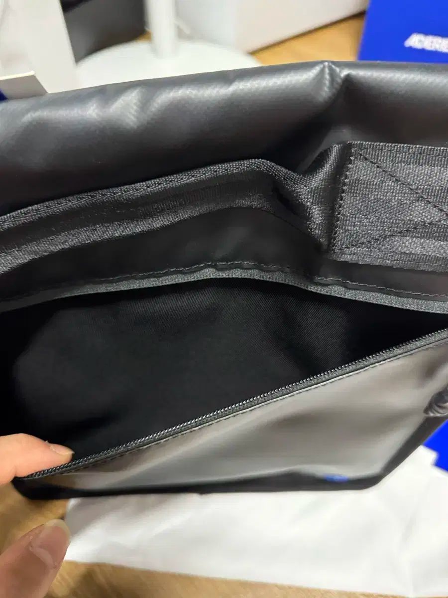 ADER ERROR アーダーエラー クロスバック メッセンジャーバッグ KARIMZIABAT_FR