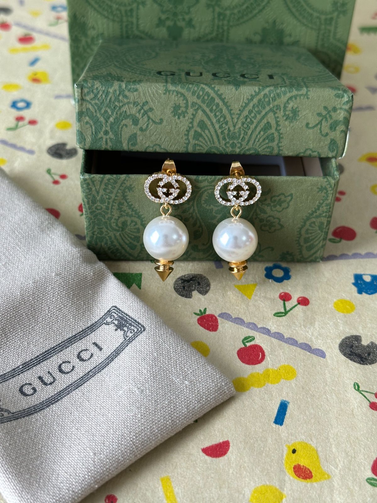 GUCCI パール スタッドピアス ゴールド - メルカリ