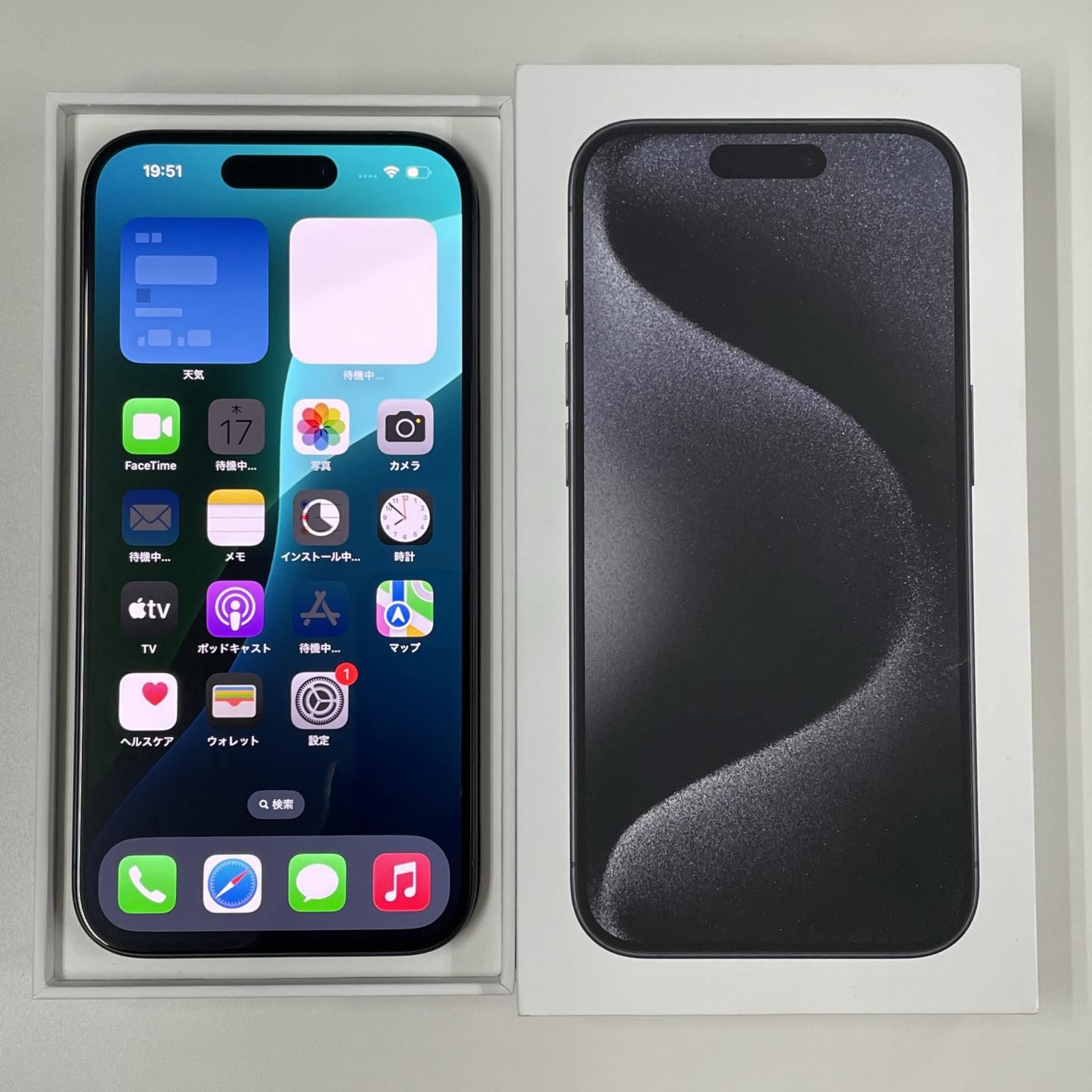 au iPhone 15 Pro 128GB ブラックチタニウム - メルカリ