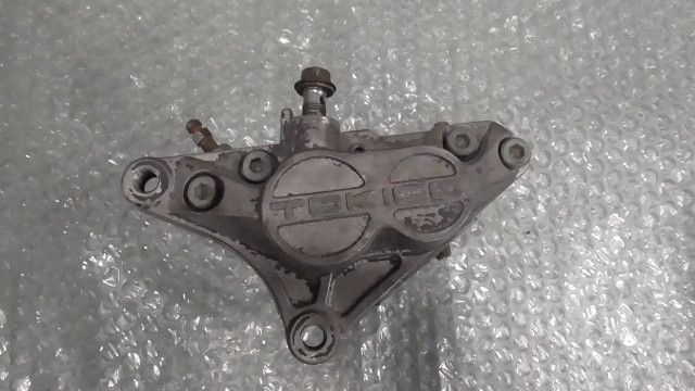 バンディット400V GK75A-131xxx の Fキャリパー 左:#1741052444