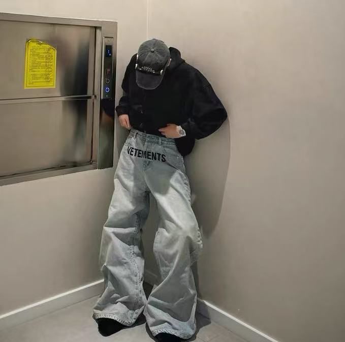 VETEMENTS 折り返さ Logo Baggy Jeans デニム/ジーンズ 28