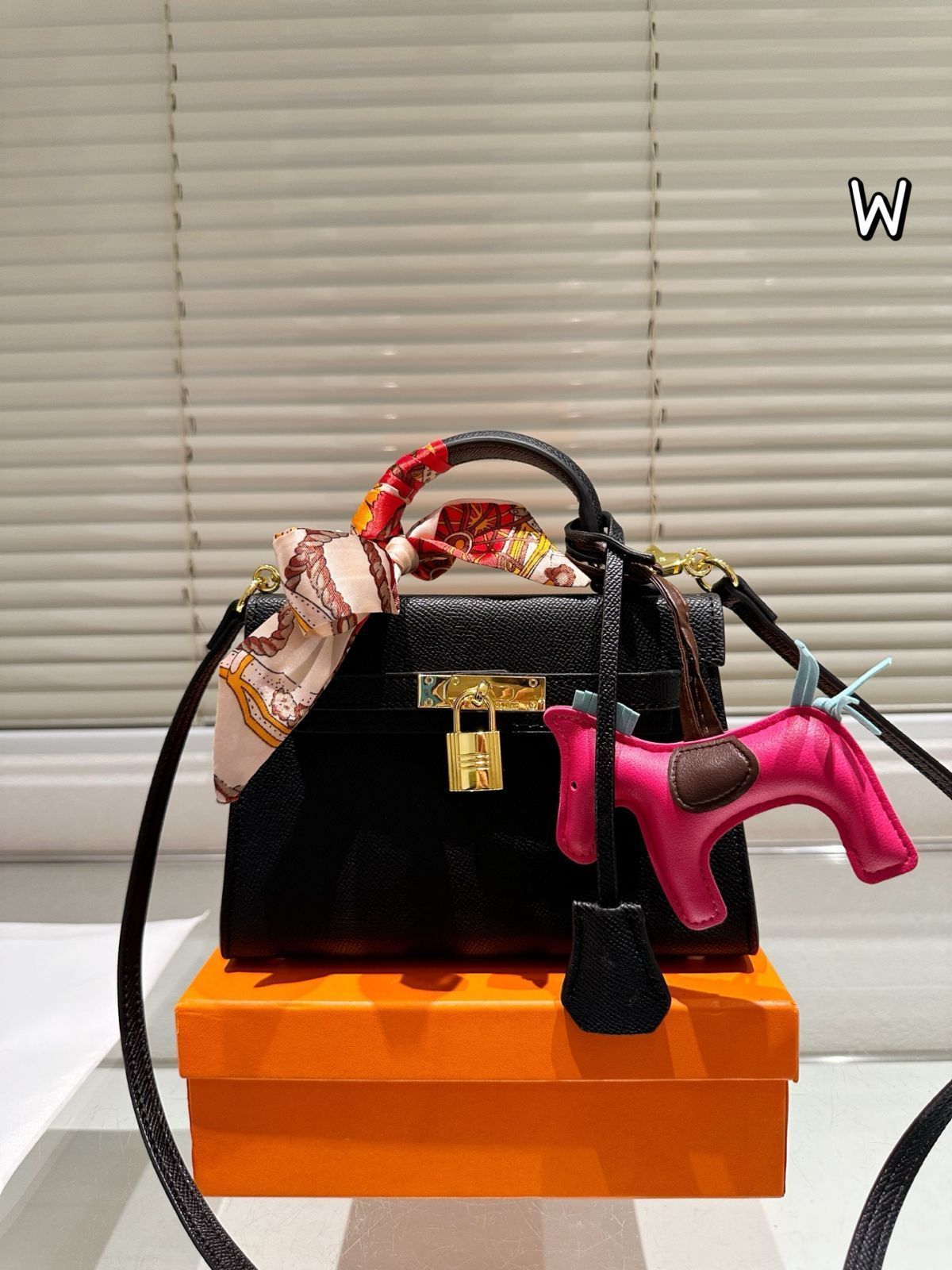 今日 Herm?s Kelly Bag 折りたたみギフトボックス付き