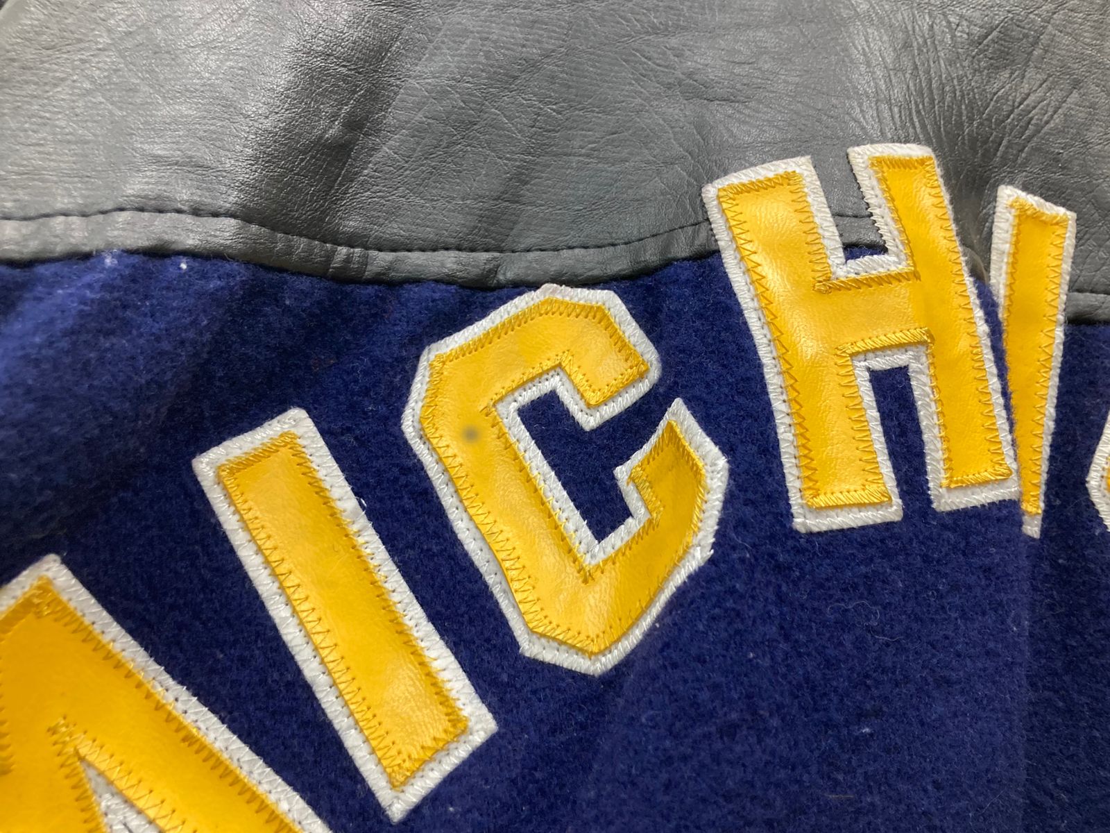古着 90s ミシガン大学 ミシガンウルヴァリンズ MICHIGAN WOLVERINES 