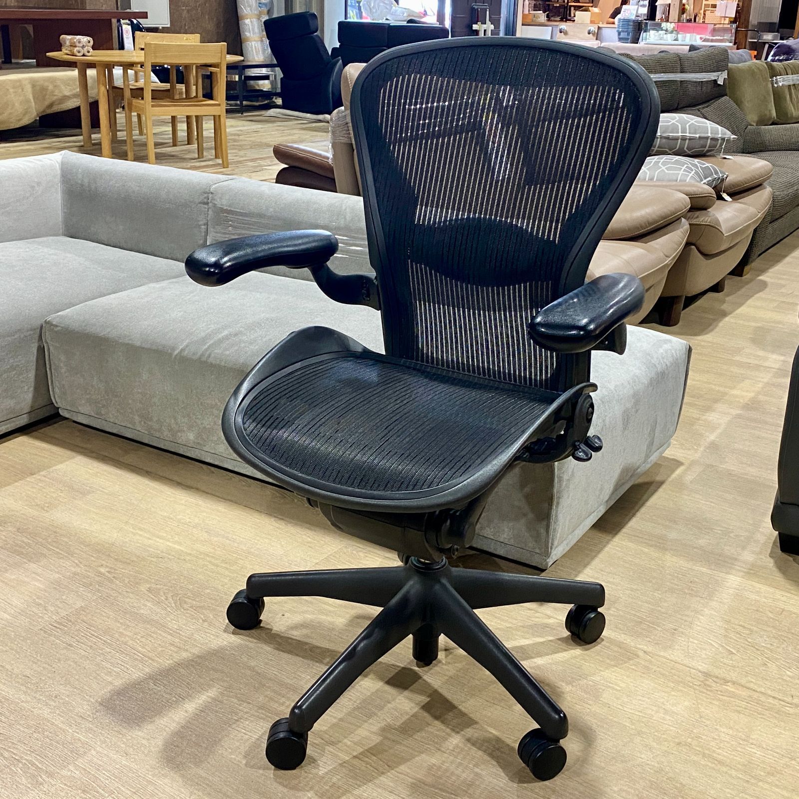 D-09057 HermanMiller ハーマンミラー アーロンチェア ① フル