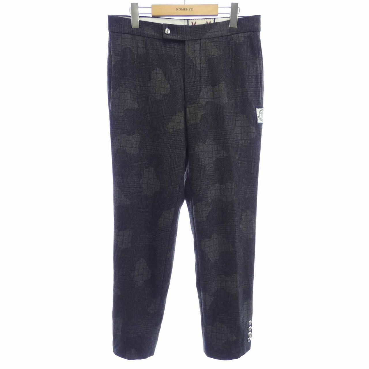 モンクレールガムブルー MONCLER GAMMEBLEU 23911002500 パンツ