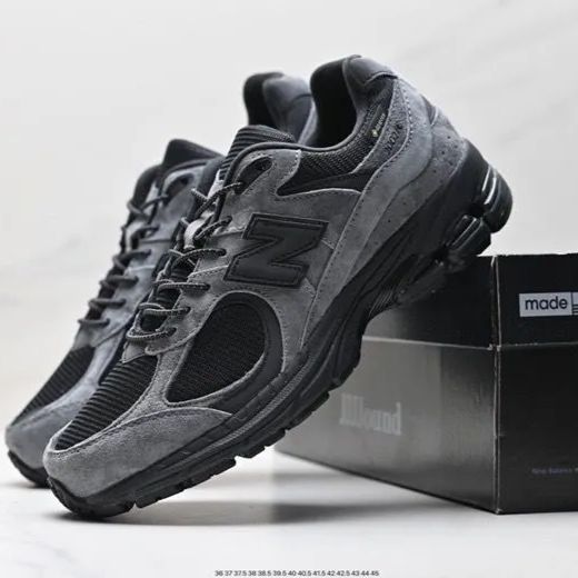 JJJJound × New Balance 2002R GORE-TEX グレー